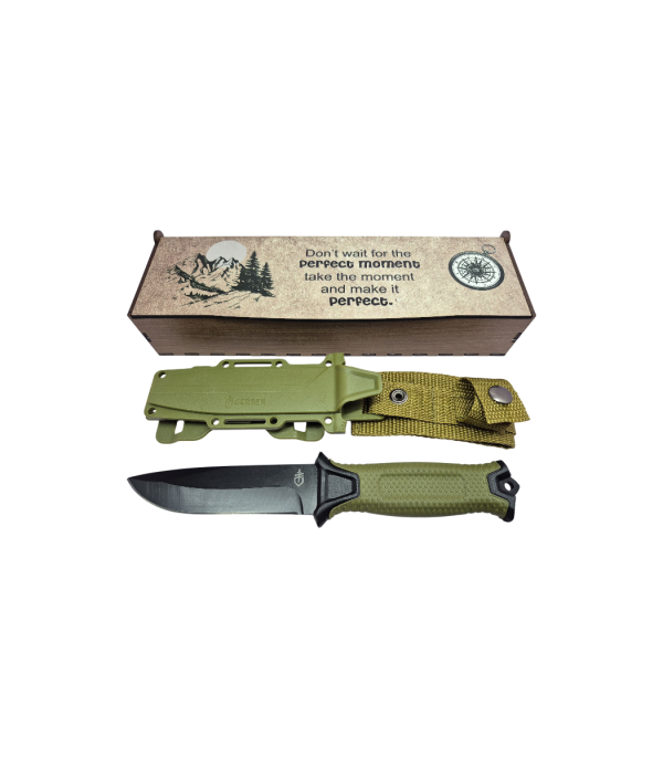 Strongarm Hunting Knife in Gift Box (Green)